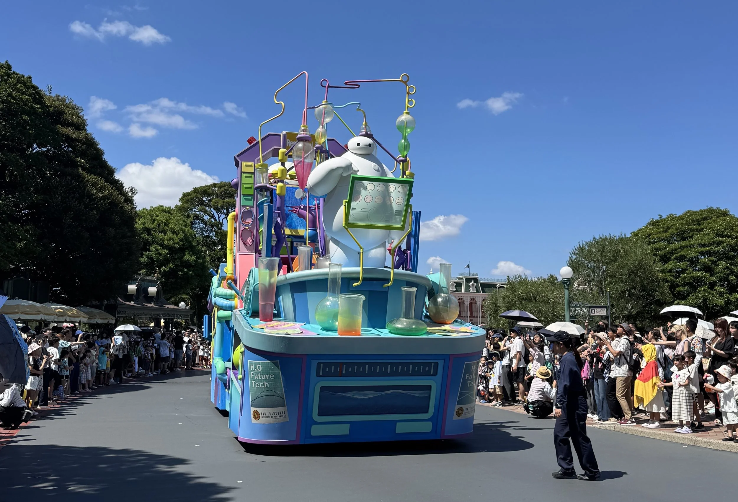 How to survive the summer heat at Tokyo Disney Resort